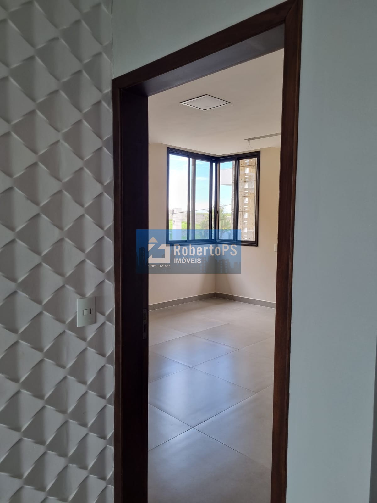 Casa maravilhosa 4 suítes, área gourmet e piscina aquecida no Urbanova