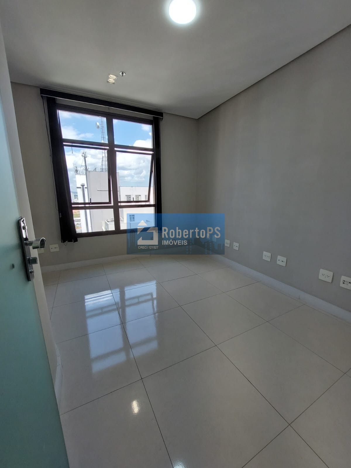 Sala comercial de alto padrão no jardim aquárius: 4 salas, 2