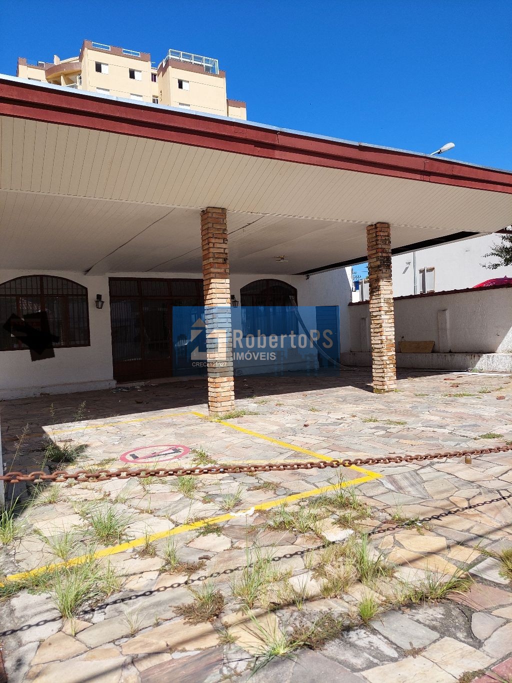 Aluga ou vende-se excelente casa térrea para fins comercial ou residencial muito bem localizada na Vila Adyanna