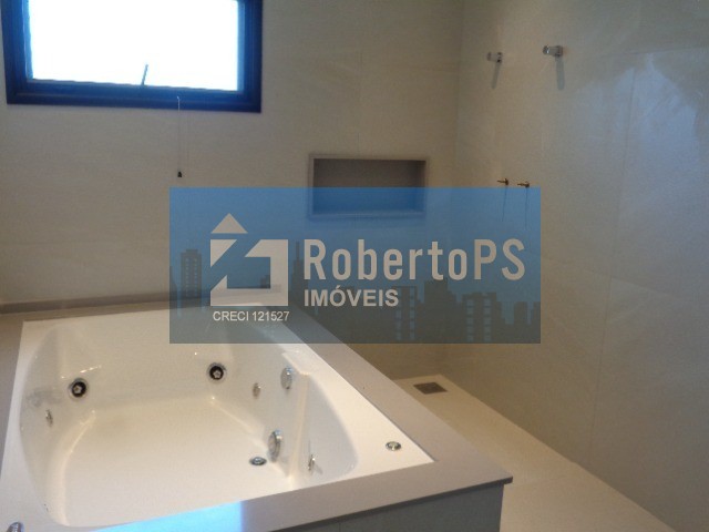 Sobrado com 4 suítes à venda, 374 m² por R$ 3.340.000 - cond
