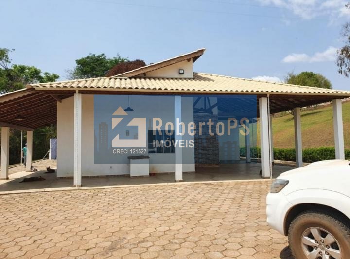 Fazenda de 242 hectares no centro de cruzília-mg, com 8 banh