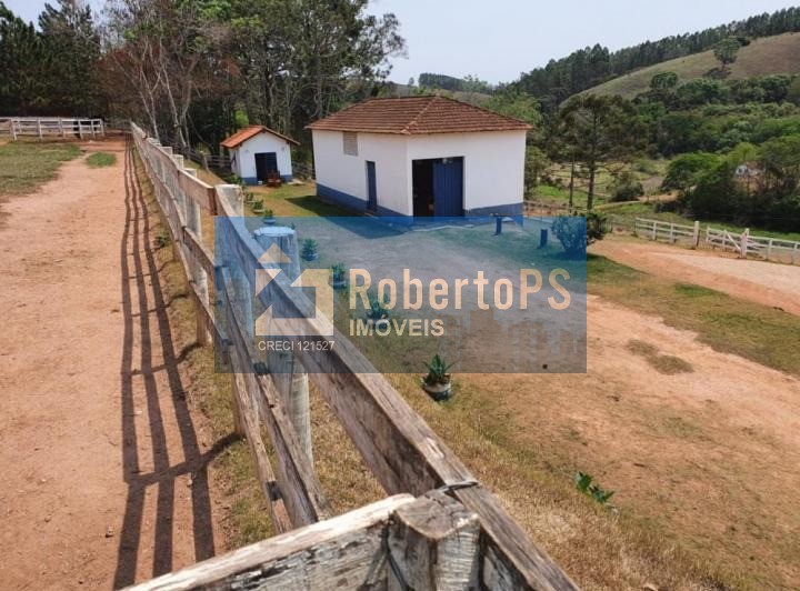 Fazenda de 242 hectares no centro de cruzília-mg, com 8 banh