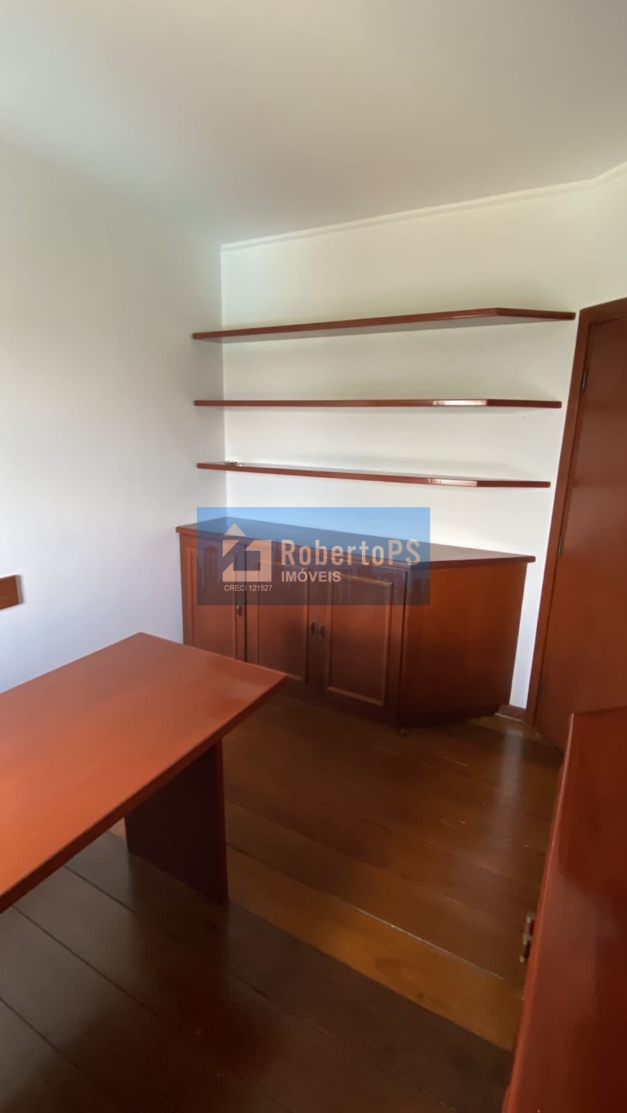 Abaixamos o valor desse imperdível apartamento à venda em Pindamonhangaba-SP, Centro: 3 quartos, 1 suíte, 1 sala, 3 banheiros, 2 vagas. 135,00m²