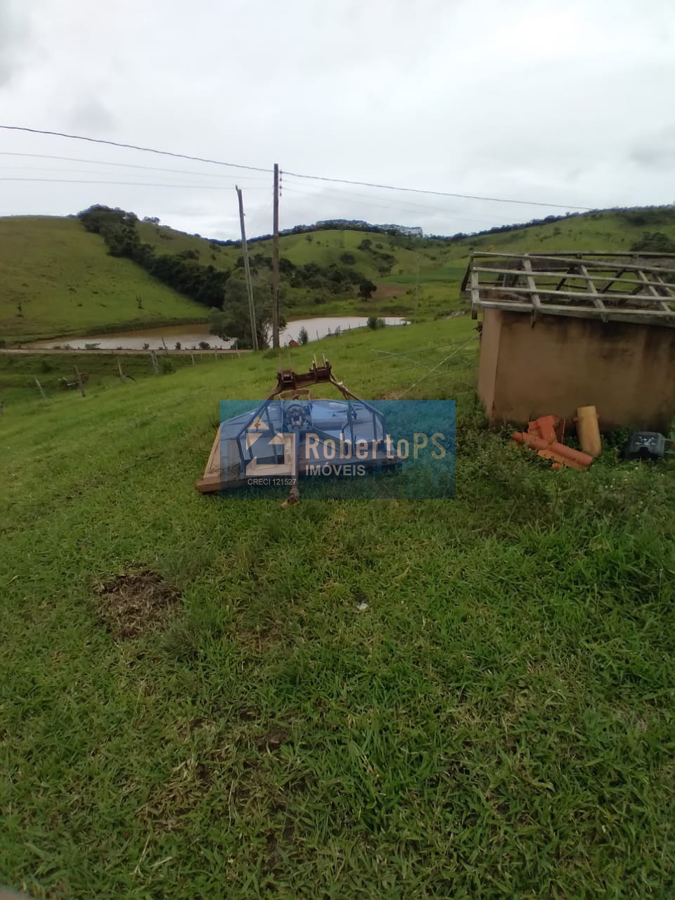Vende-se fazenda roseta a 11 km do asfalto possui casa sede 