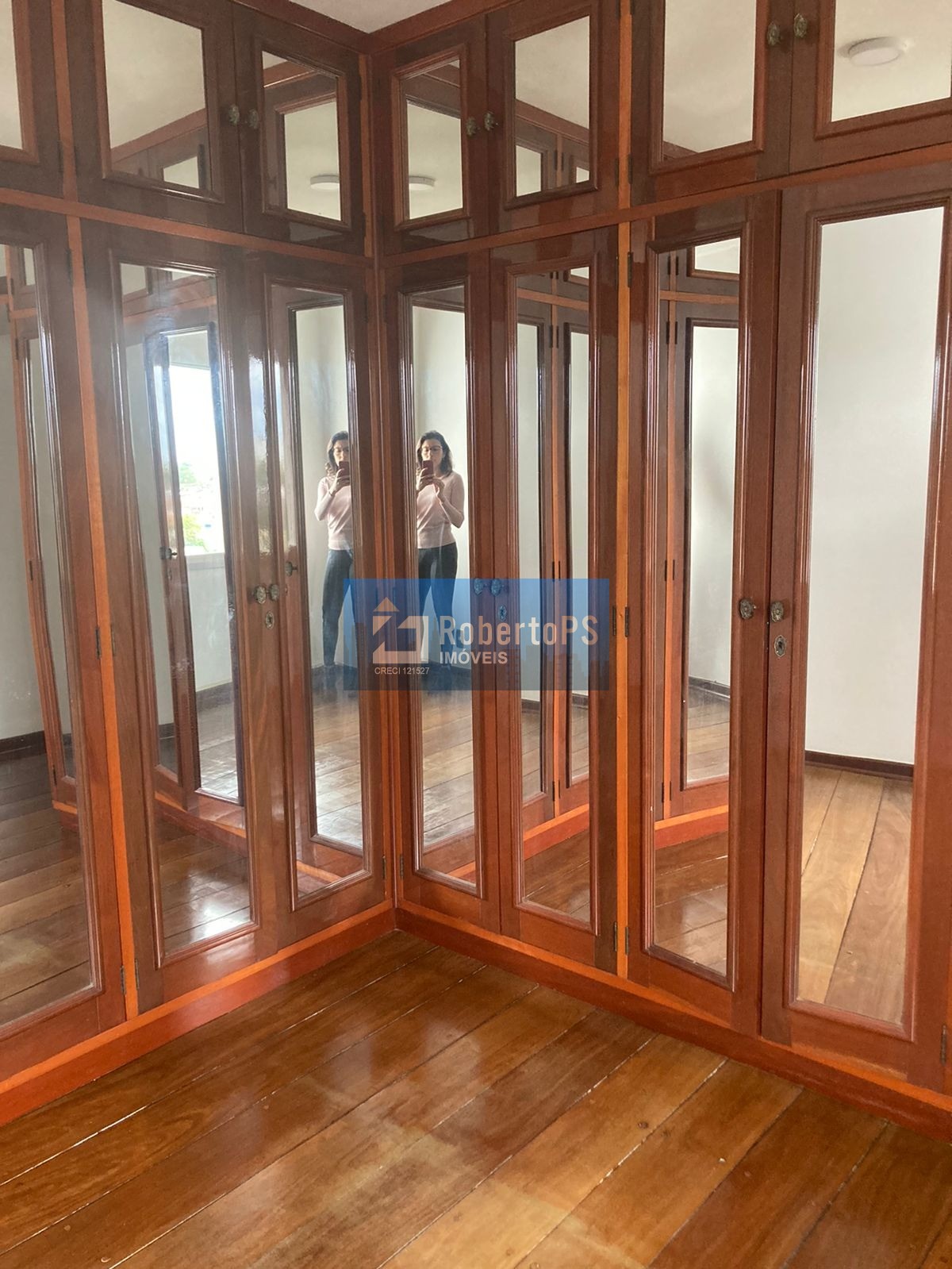 Abaixamos o valor desse imperdível apartamento à venda em Pindamonhangaba-SP, Centro: 3 quartos, 1 suíte, 1 sala, 3 banheiros, 2 vagas. 135,00m²