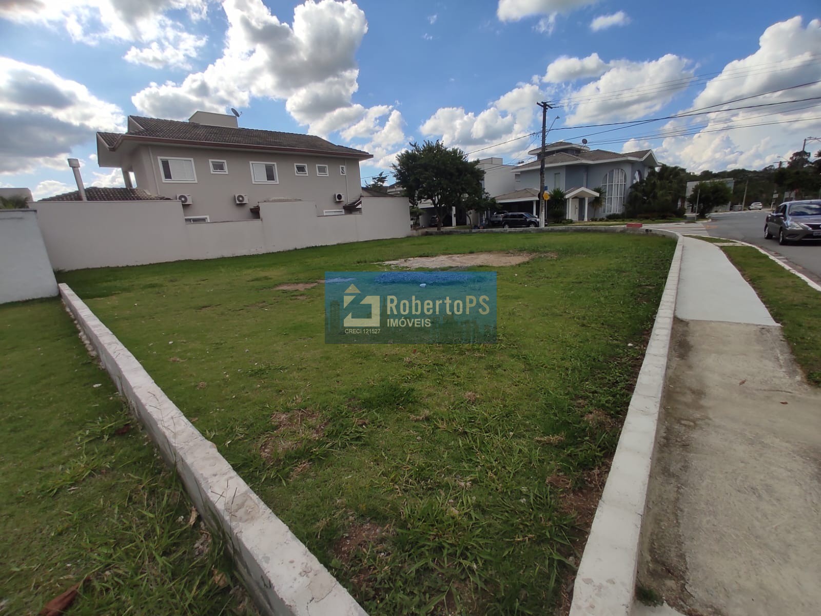 Terreno de Esquina Plano 487 m2 Condomínio Altos da Serra 6 - Urbanova - São José dos Campos/SP R$ 1.010.000,00