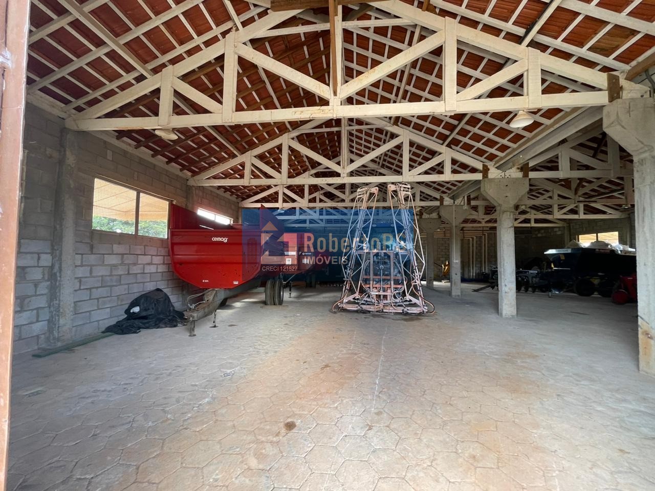 Fazenda Comercial à Venda em Minduri-MG - Bairro Centro, 171 hectares de Área