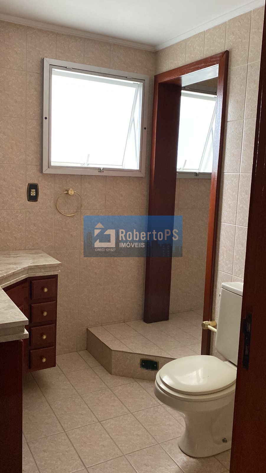 Abaixamos o valor desse imperdível apartamento à venda em Pindamonhangaba-SP, Centro: 3 quartos, 1 suíte, 1 sala, 3 banheiros, 2 vagas. 135,00m²