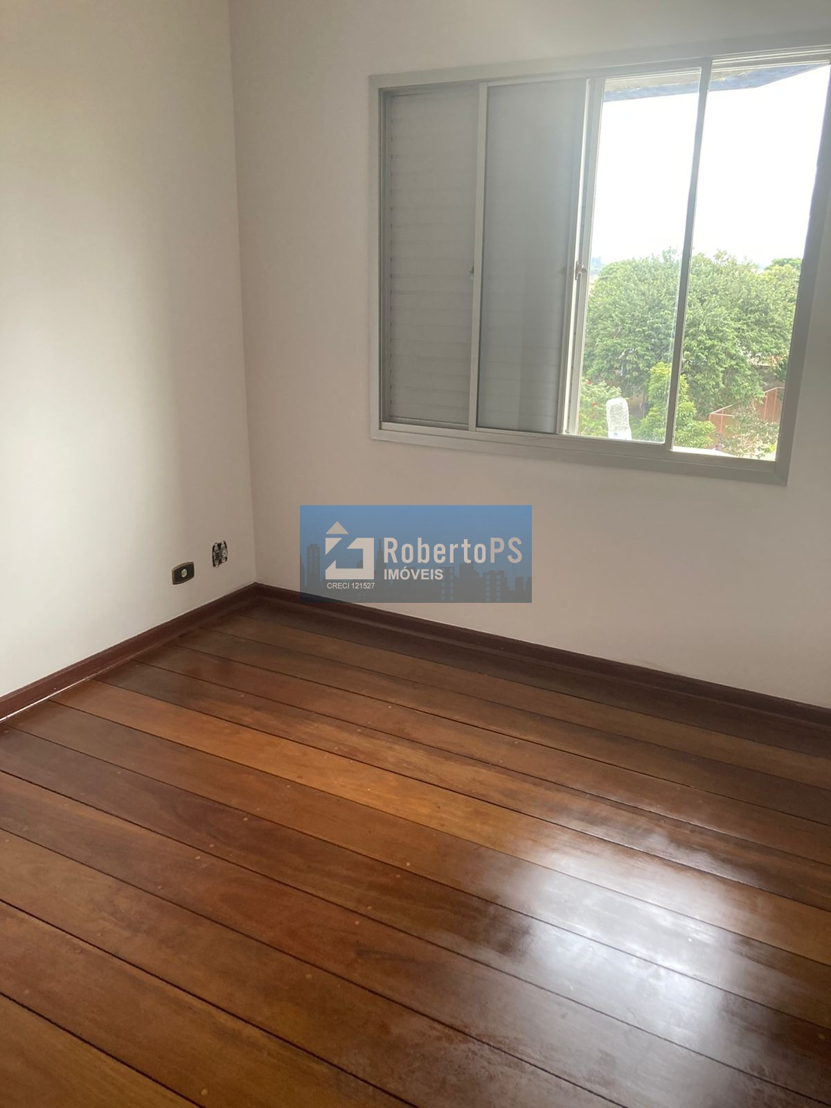 Abaixamos o valor desse imperdível apartamento à venda em Pindamonhangaba-SP, Centro: 3 quartos, 1 suíte, 1 sala, 3 banheiros, 2 vagas. 135,00m²
