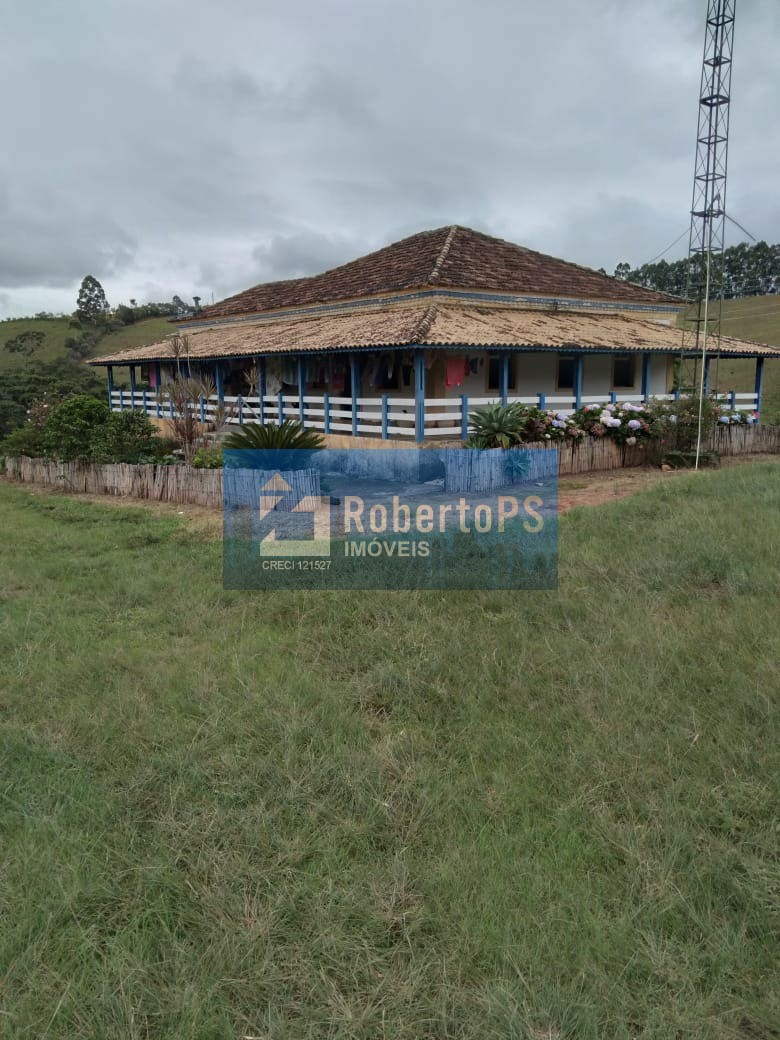 Vende-se fazenda roseta a 11 km do asfalto possui casa sede 