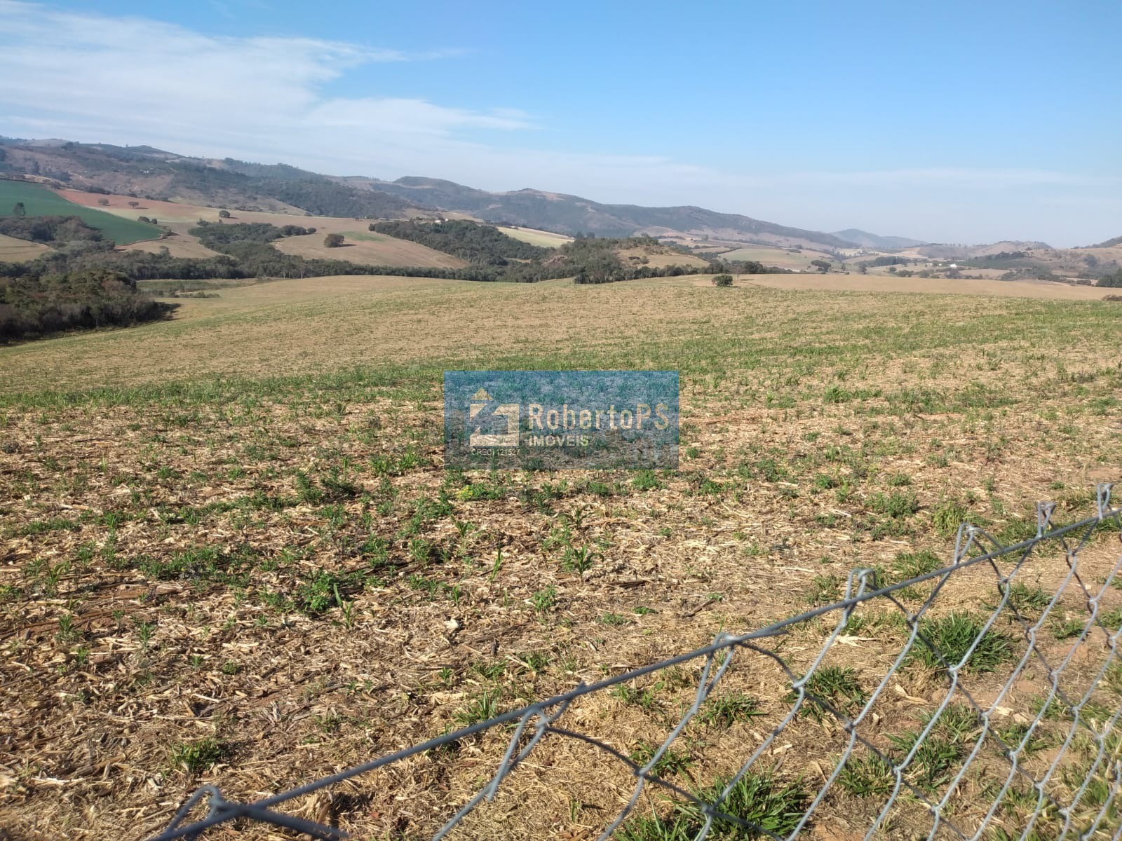 Fazenda de luxo no centro de são gonçalo do sapucaí-mg com 8