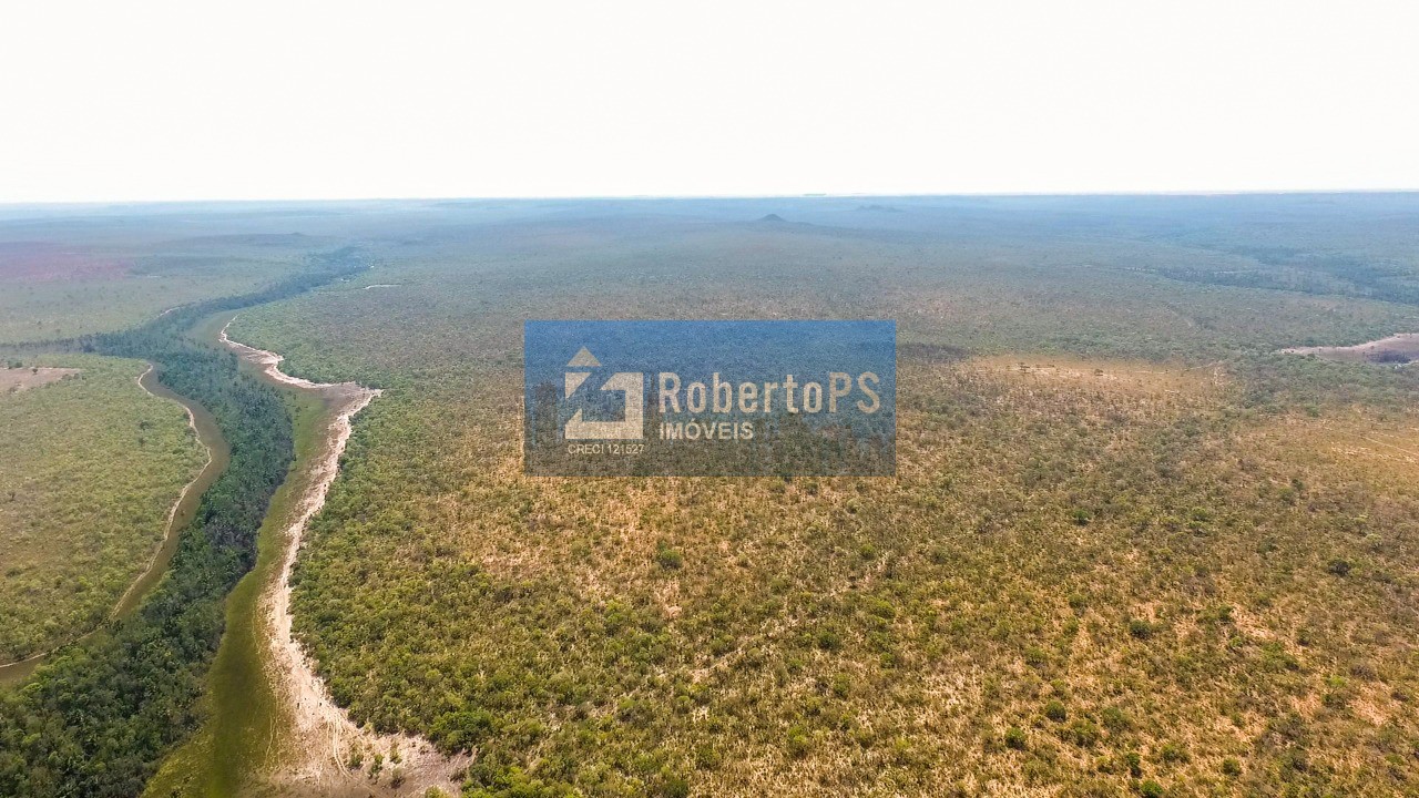 Oportunidade única: Fazenda à venda em Alvorada do Norte-GO, bairro Ipiranga, com 4 quartos, 1 sala, 2 banheiros, 3 vagas de garagem, 5.080.600,00 m².