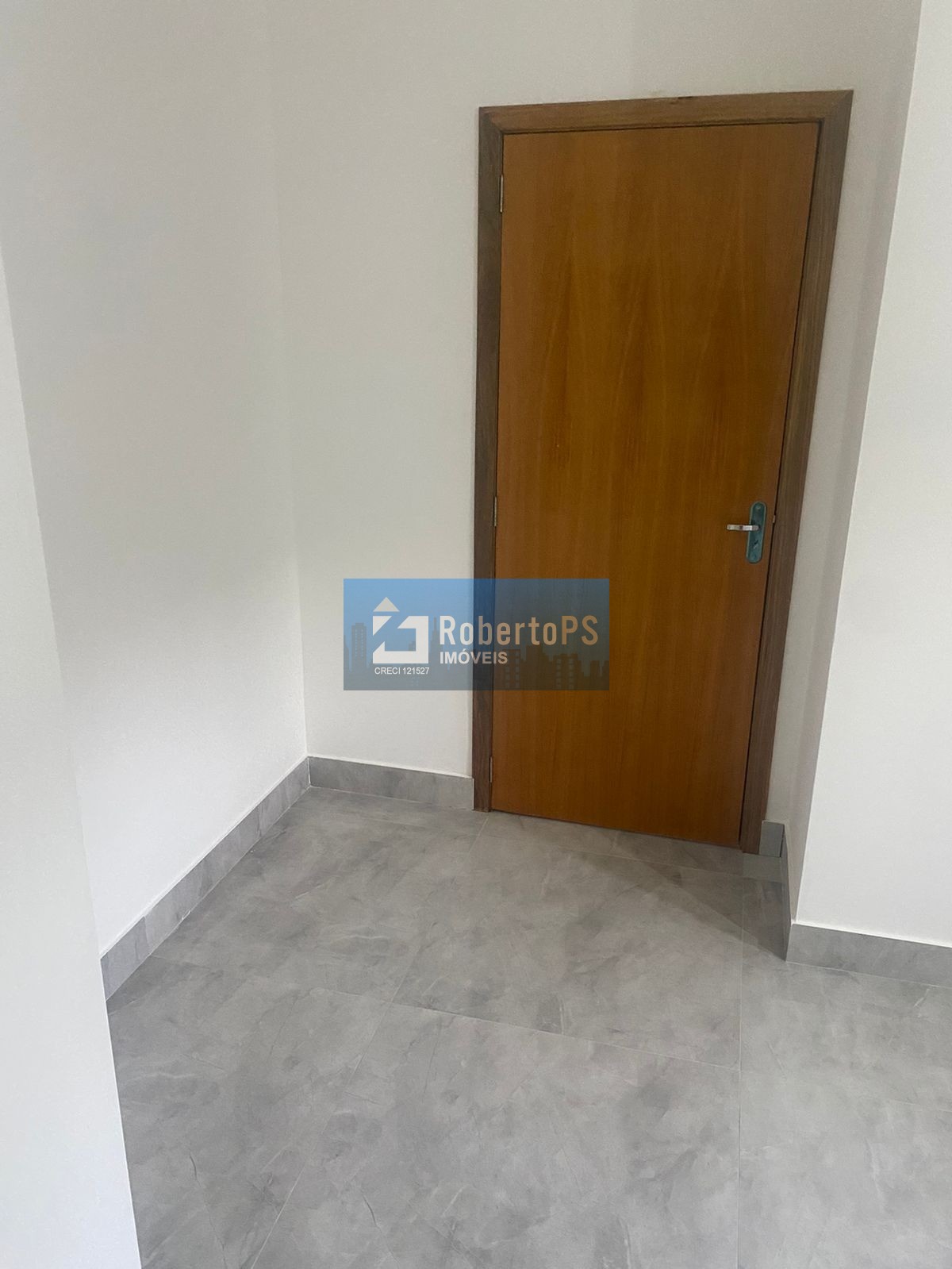 Casa linda com 3 dormitórios em Condomínio em Santana.