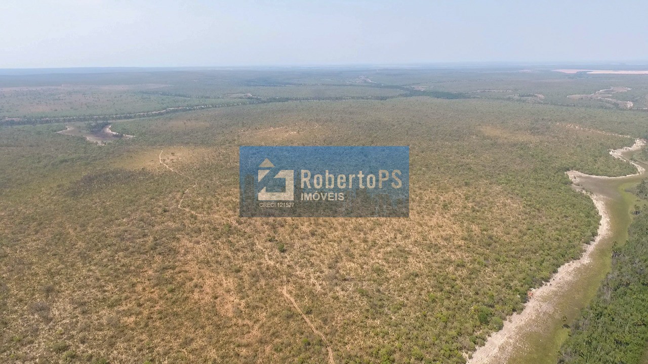 Oportunidade única: Fazenda à venda em Alvorada do Norte-GO, bairro Ipiranga, com 4 quartos, 1 sala, 2 banheiros, 3 vagas de garagem, 5.080.600,00 m².