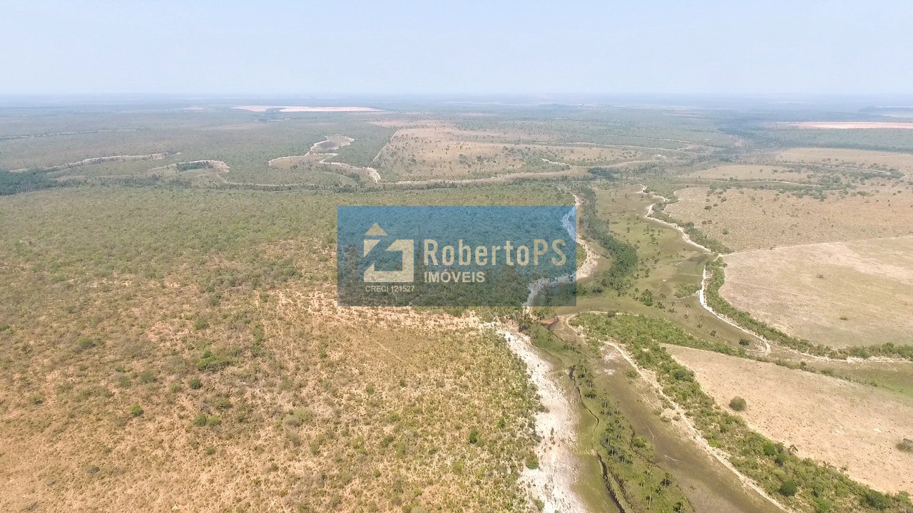 Oportunidade única: Fazenda à venda em Alvorada do Norte-GO, bairro Ipiranga, com 4 quartos, 1 sala, 2 banheiros, 3 vagas de garagem, 5.080.600,00 m².