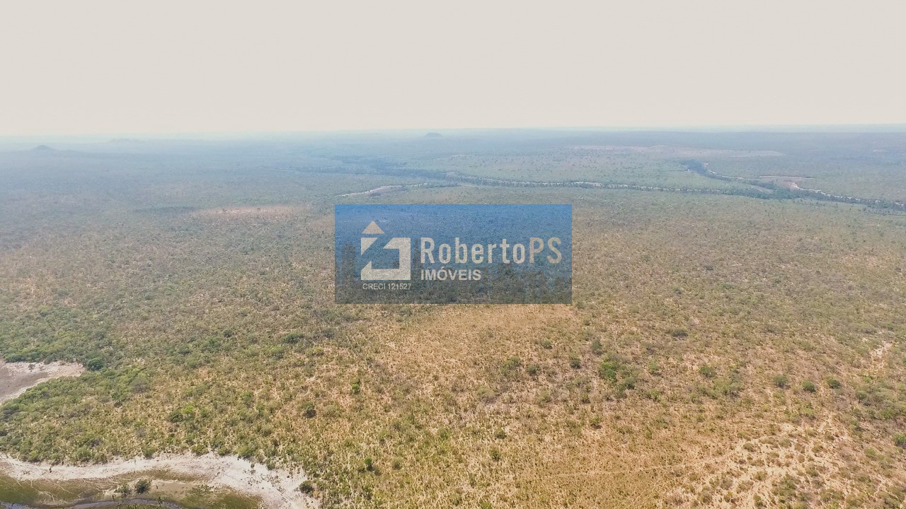 Oportunidade única: Fazenda à venda em Alvorada do Norte-GO, bairro Ipiranga, com 4 quartos, 1 sala, 2 banheiros, 3 vagas de garagem, 5.080.600,00 m².