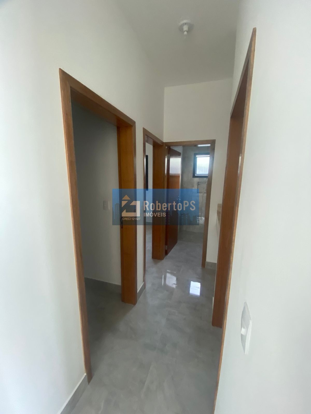 Casa linda com 3 dormitórios em Condomínio em Santana.