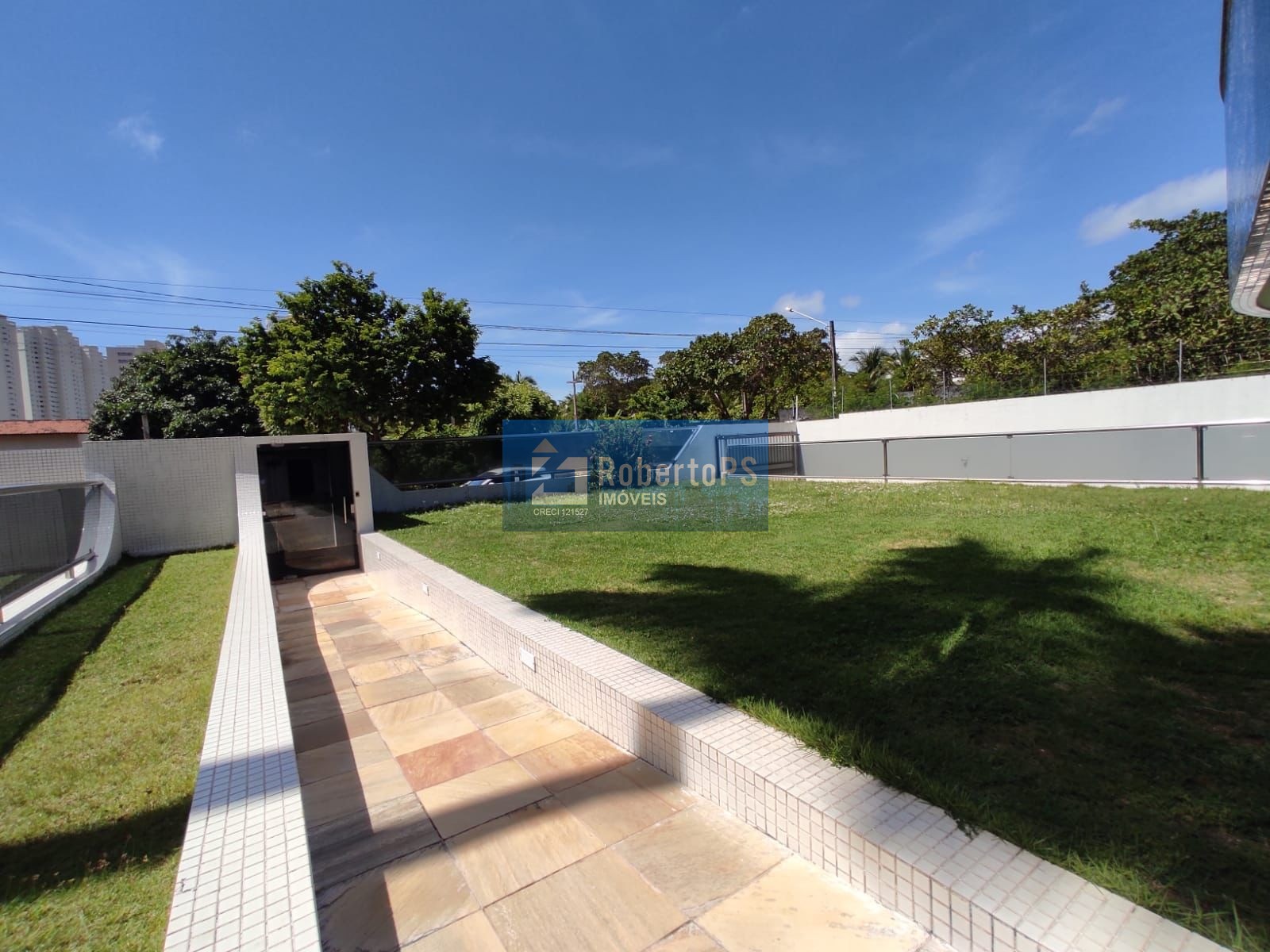 Apartamento lindíssimo em Natal vendido todo mobiliado e com planejados. Apartamento é 1 por andar.