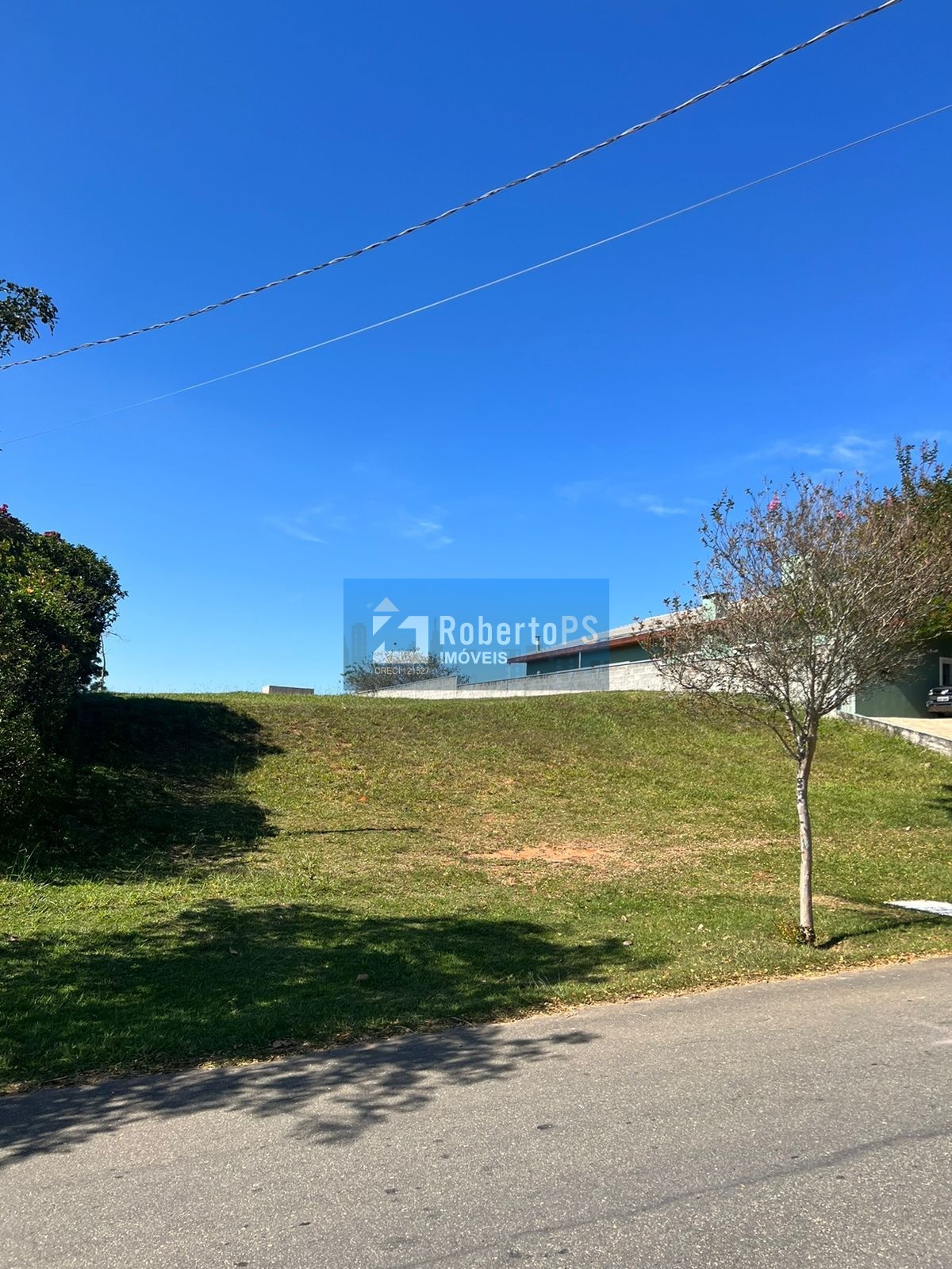 Terreno com linda vista em condomínio em jacareí.
