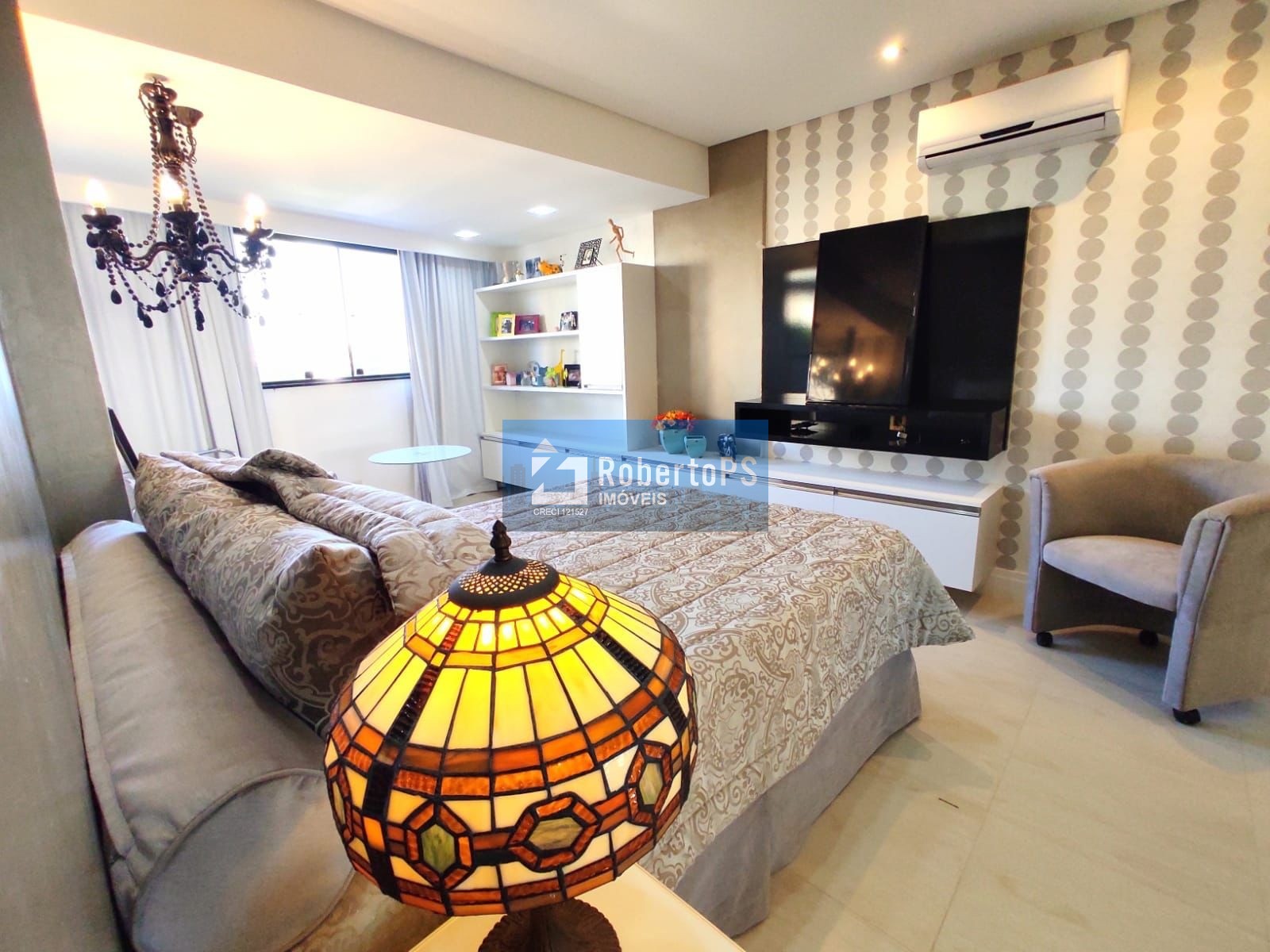 Apartamento lindíssimo em Natal vendido todo mobiliado e com planejados. Apartamento é 1 por andar.