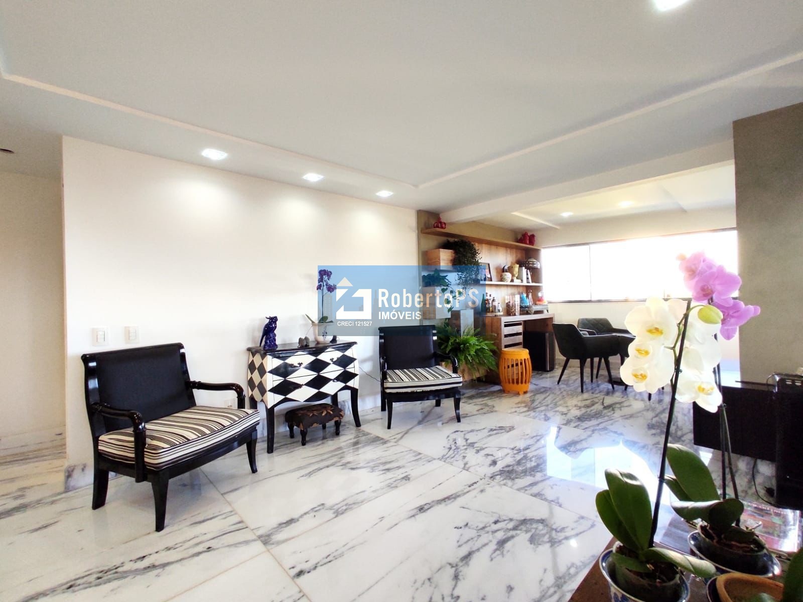 Apartamento lindíssimo em Natal vendido todo mobiliado e com planejados. Apartamento é 1 por andar.