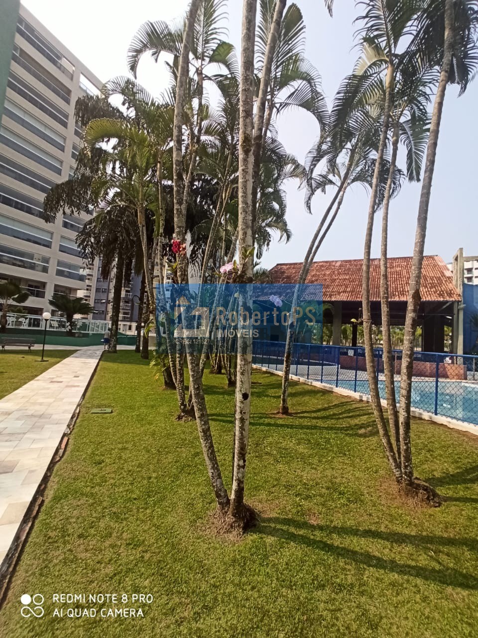 Apartamento maravilhoso na Riviera de São Lourenço com 3 dormitórios e suíte, mobiliado e planejado. Oportunidade!