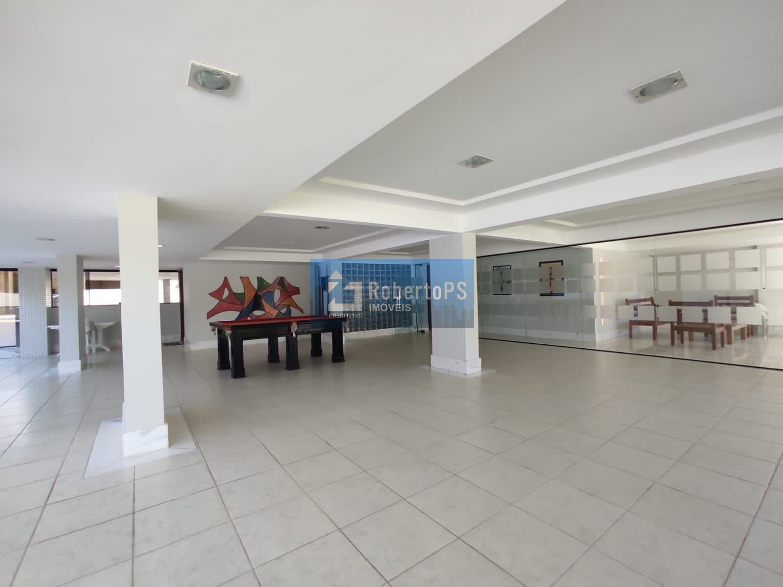 Apartamento lindíssimo em Natal vendido todo mobiliado e com planejados. Apartamento é 1 por andar.