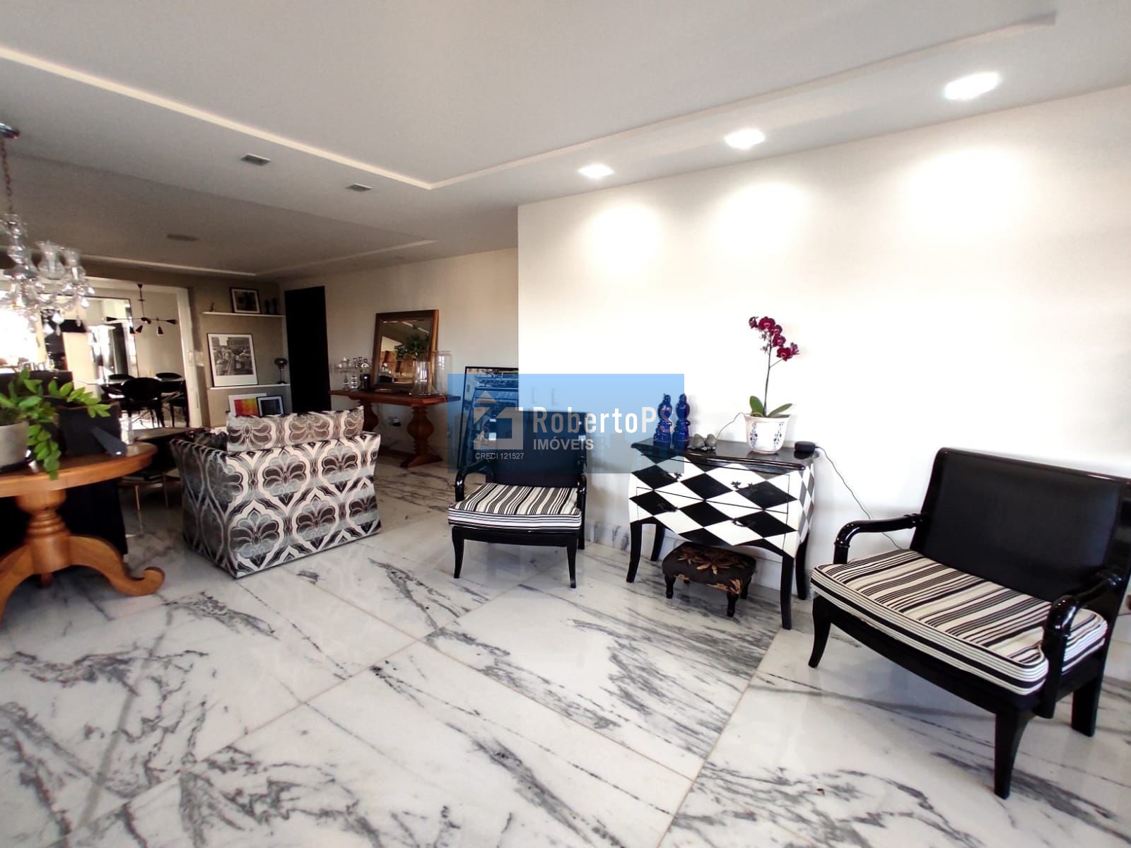 Apartamento lindíssimo em Natal vendido todo mobiliado e com planejados. Apartamento é 1 por andar.