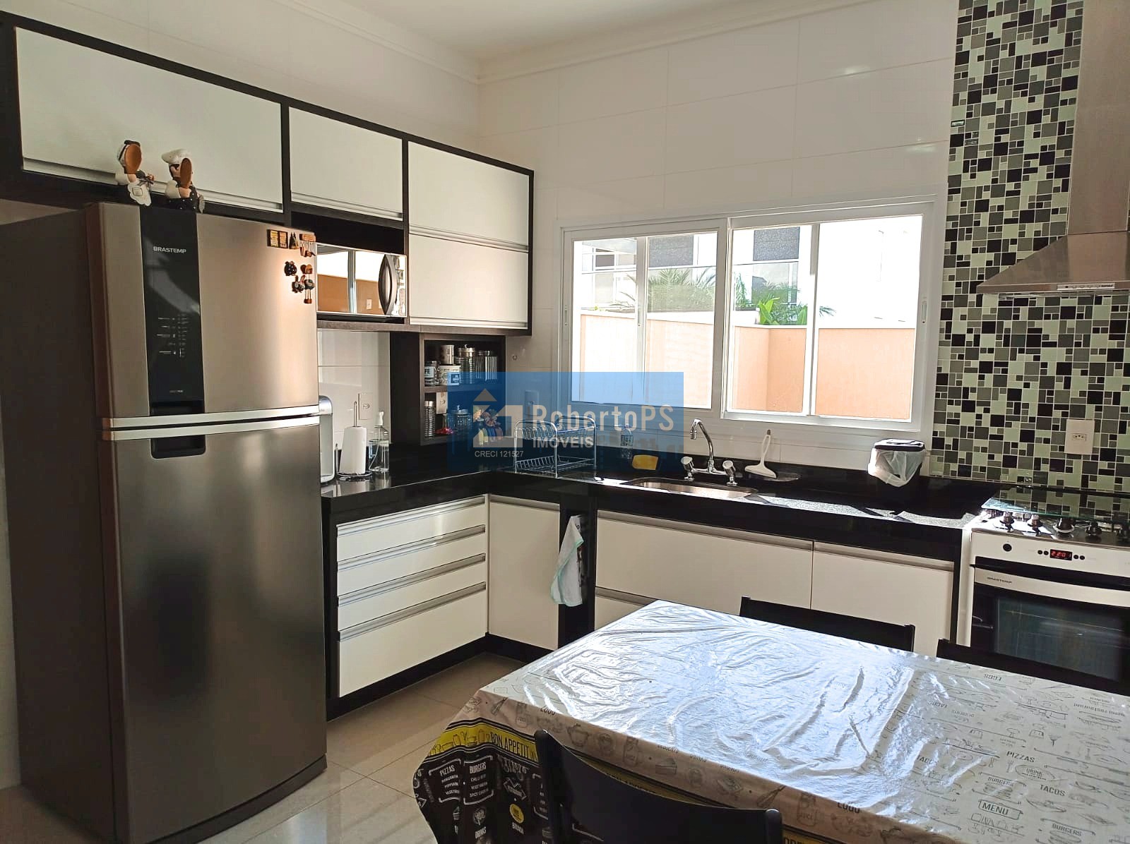Sobrado no Altos da Serra VI, 210,72 m2, para venda R$1.600.000,00 - Urbanova - São Jose dos Campos - SP