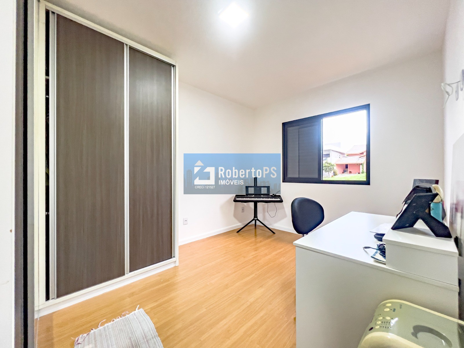 Conheça essa incrível casa em condomínio à venda em Jacareí-SP, no Jardim Residencial Golden Park: 3 quartos, 1 suíte, 2 salas, 3 banheiros, 1 vaga de garagem e 212,00 m² de área!