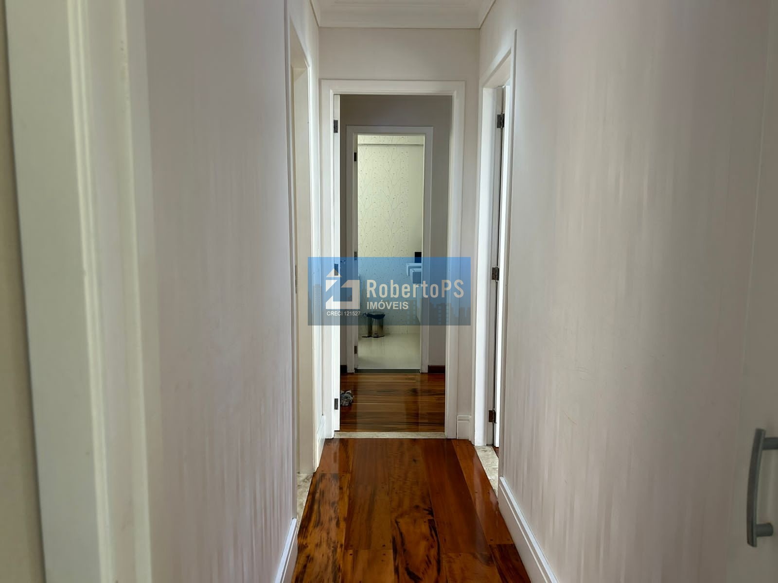 Lindo apartamento com três suítes no Jardim das Indústrias.