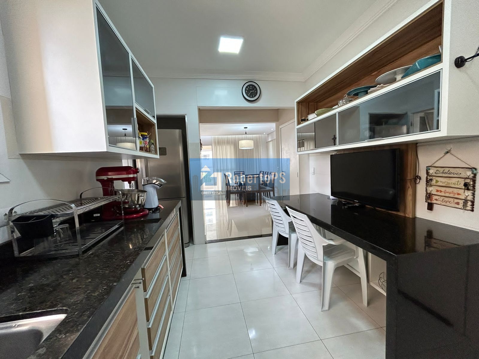 Lindo apartamento com três suítes no Jardim das Indústrias.