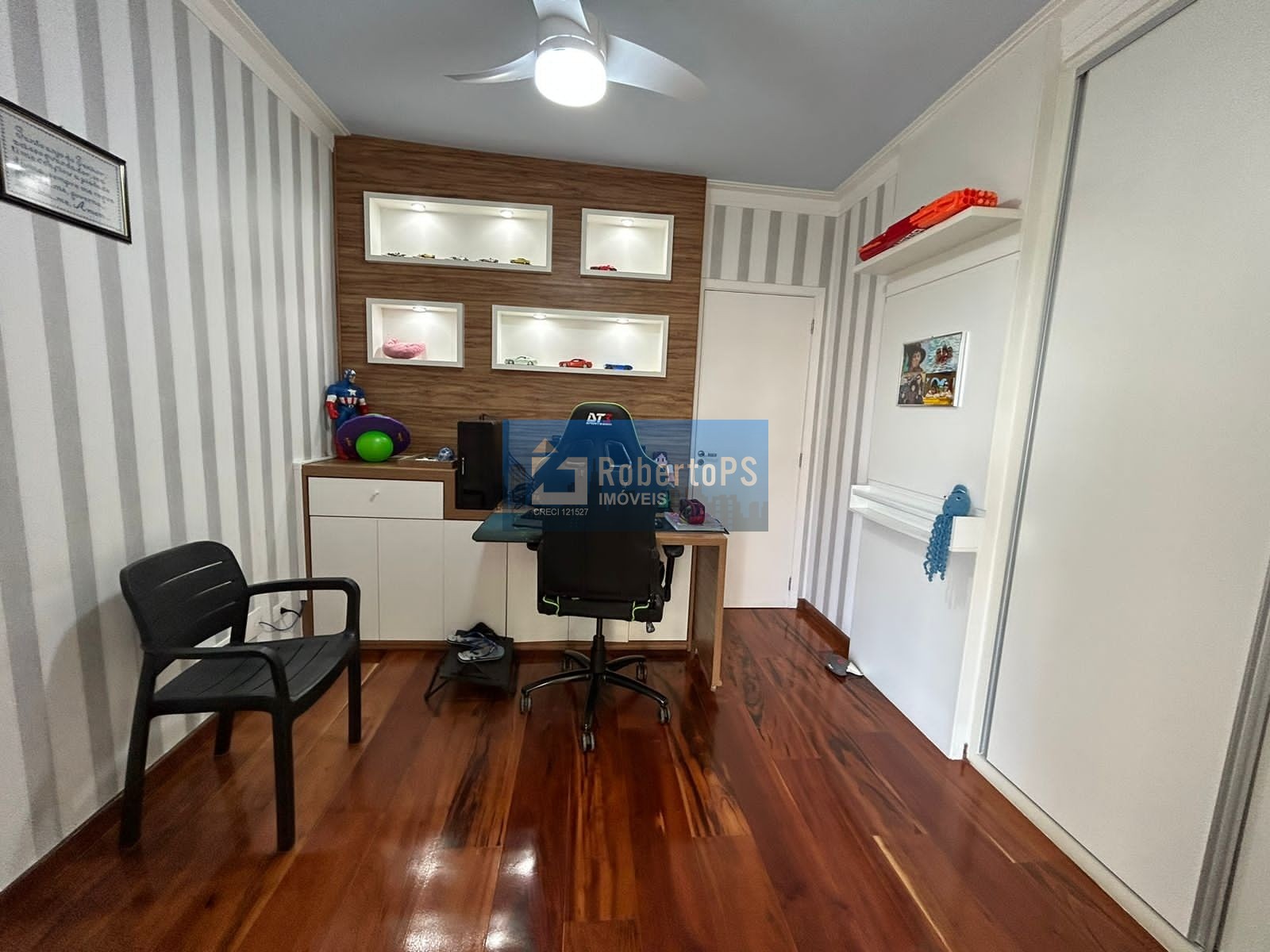 Lindo apartamento com três suítes no Jardim das Indústrias.