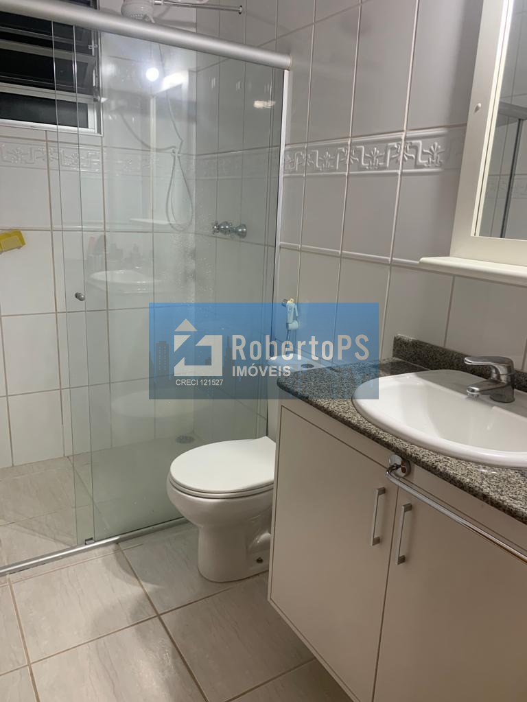 Linda casa com 4 dormitórios, 3 suítes e piscina no Urbanova.