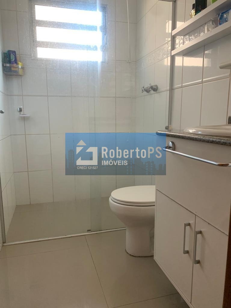 Linda casa com 4 dormitórios, 3 suítes e piscina no Urbanova.