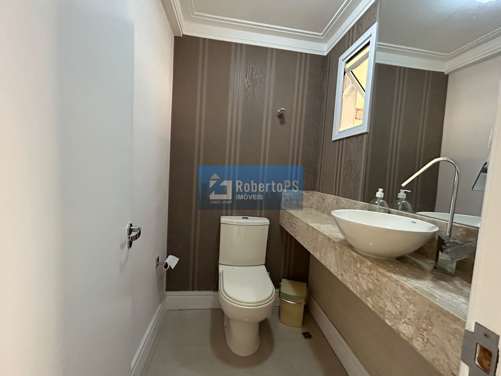 Lindo apartamento com três suítes no Jardim das Indústrias.