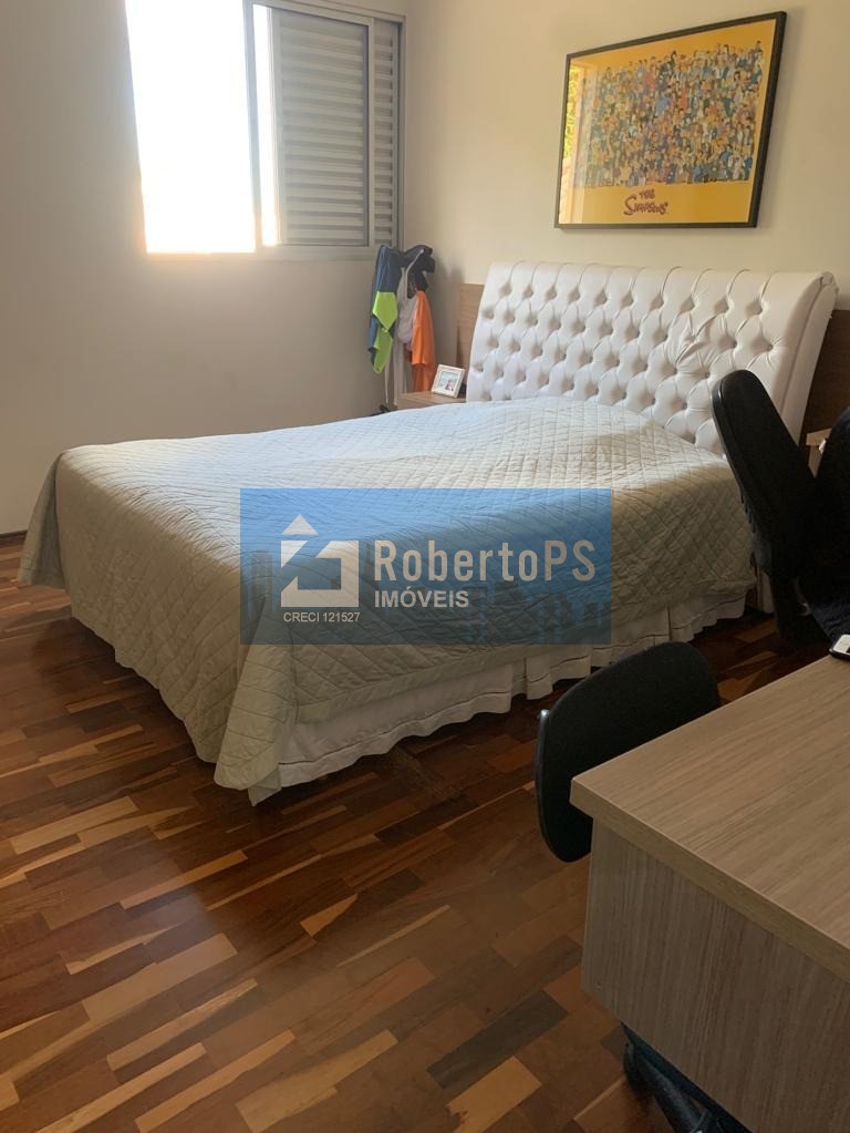 Linda casa com 4 dormitórios, 3 suítes e piscina no Urbanova.