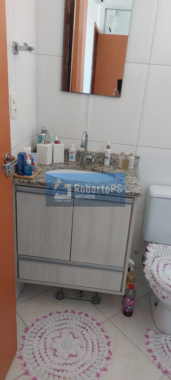 Lindo apartamento com 2 dormitórios e uma suíte no Jardim das indústrias
