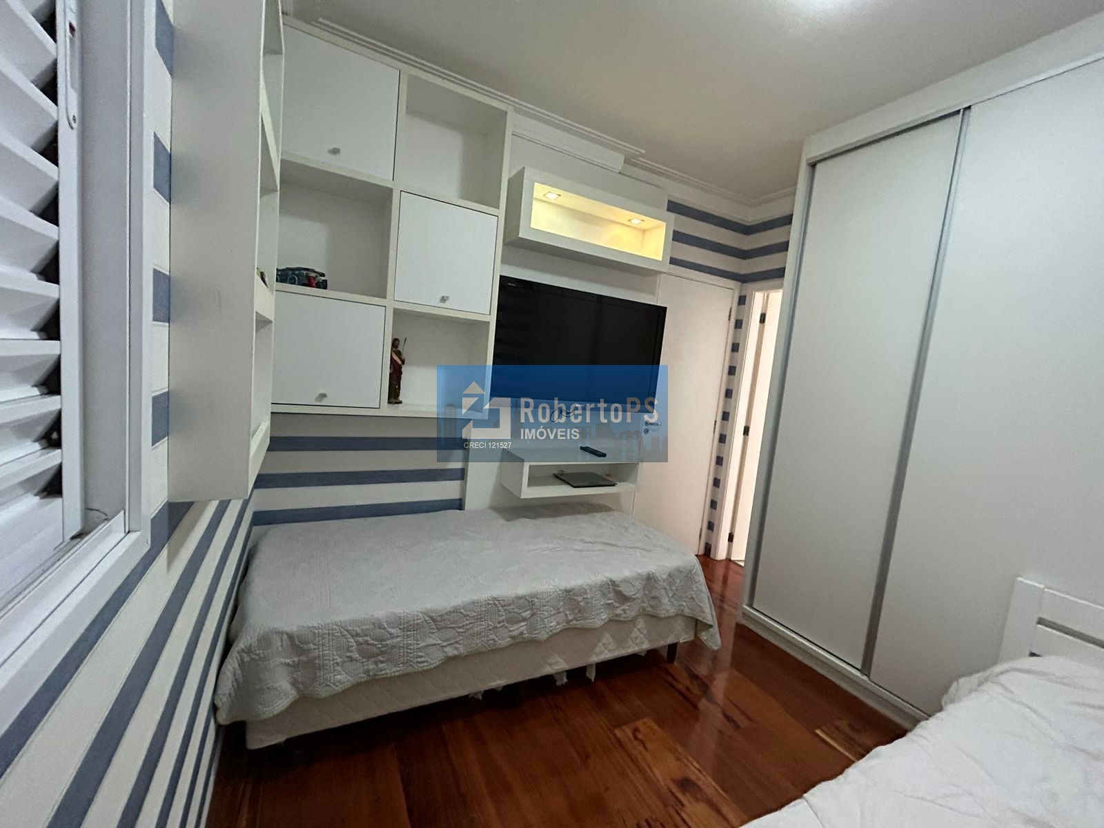 Lindo apartamento com três suítes no Jardim das Indústrias.