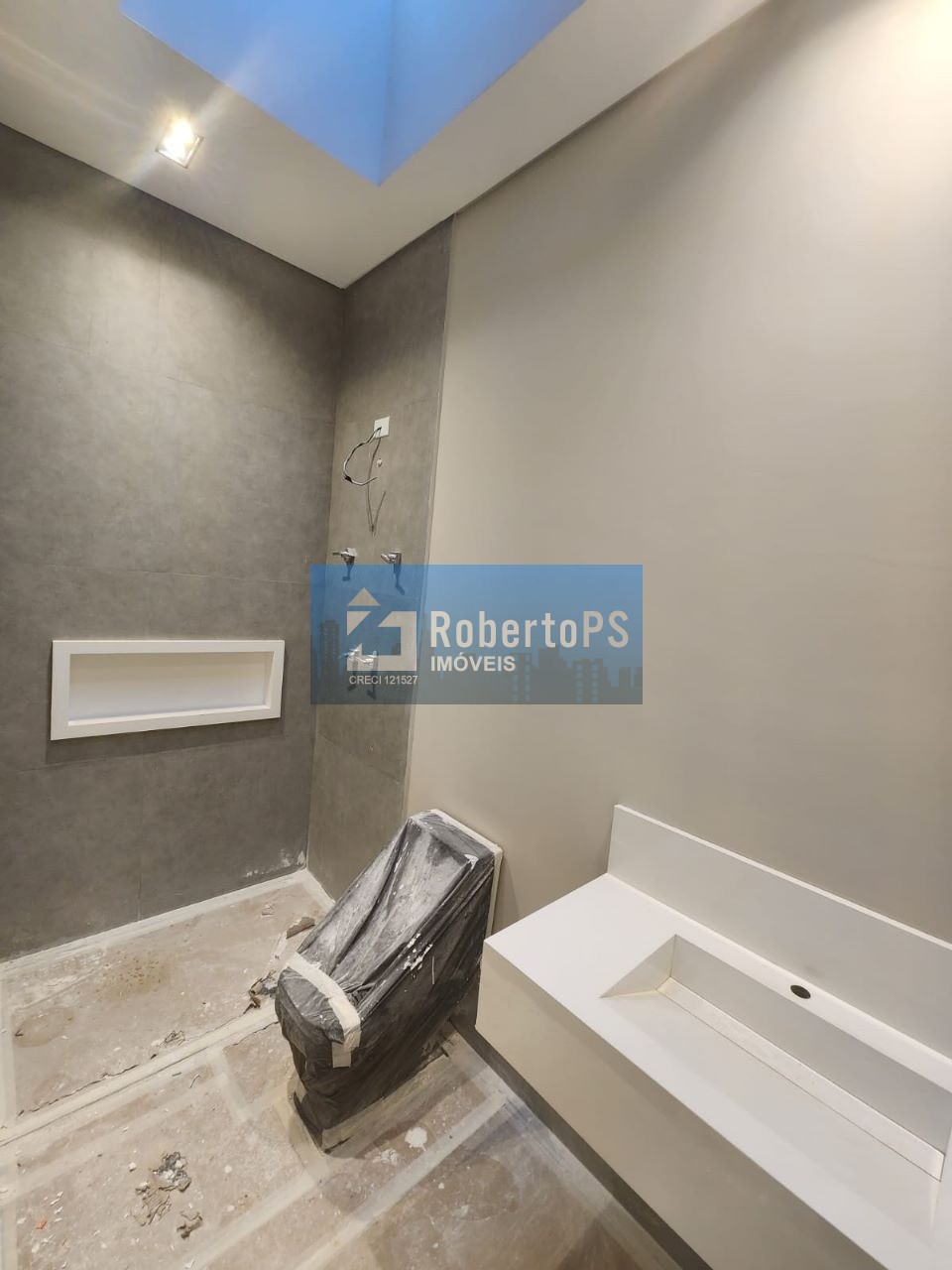 Linda casa à venda no Urbanova com 4 suítes e piscina. Casa muito ampla e aconchegante.