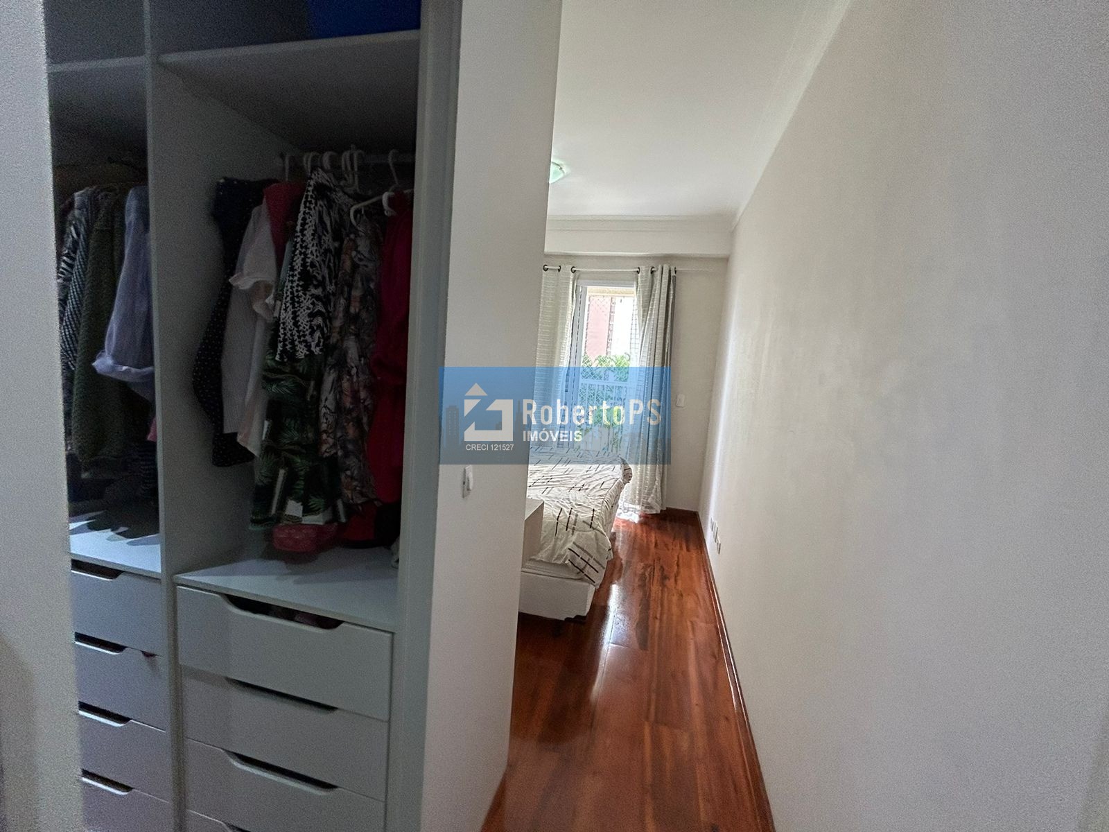 Lindo apartamento com três suítes no Jardim das Indústrias.