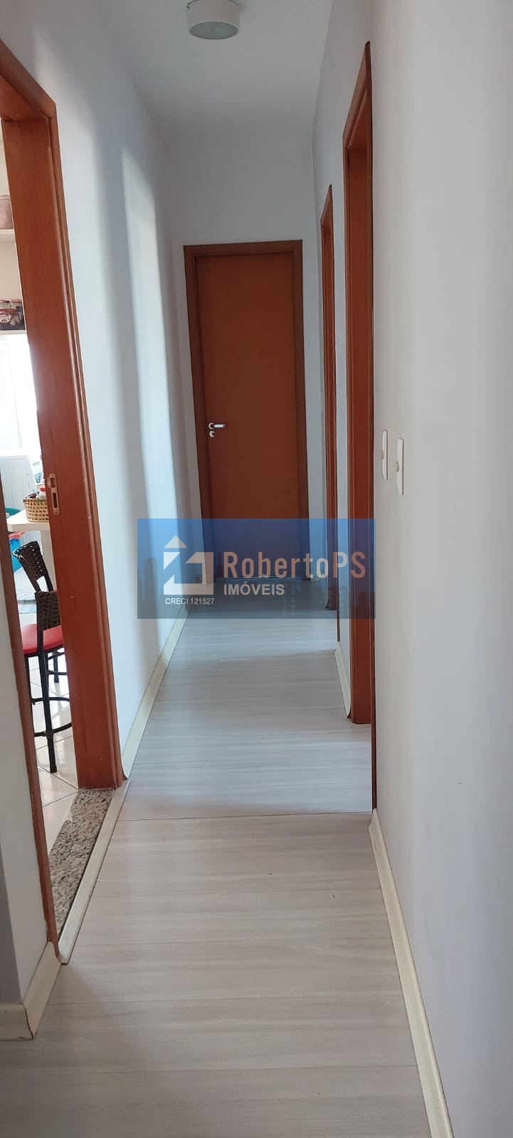 Lindo apartamento com 2 dormitórios e uma suíte no Jardim das indústrias