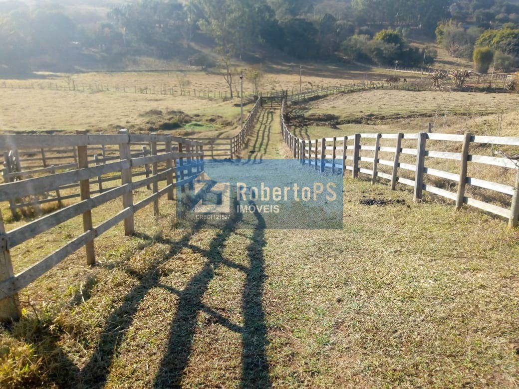 Excelente fazenda para pecuária em Cambuí - MG próxima ao Estado de São Paulo a 1 Km da Rodovia Fernão Dias