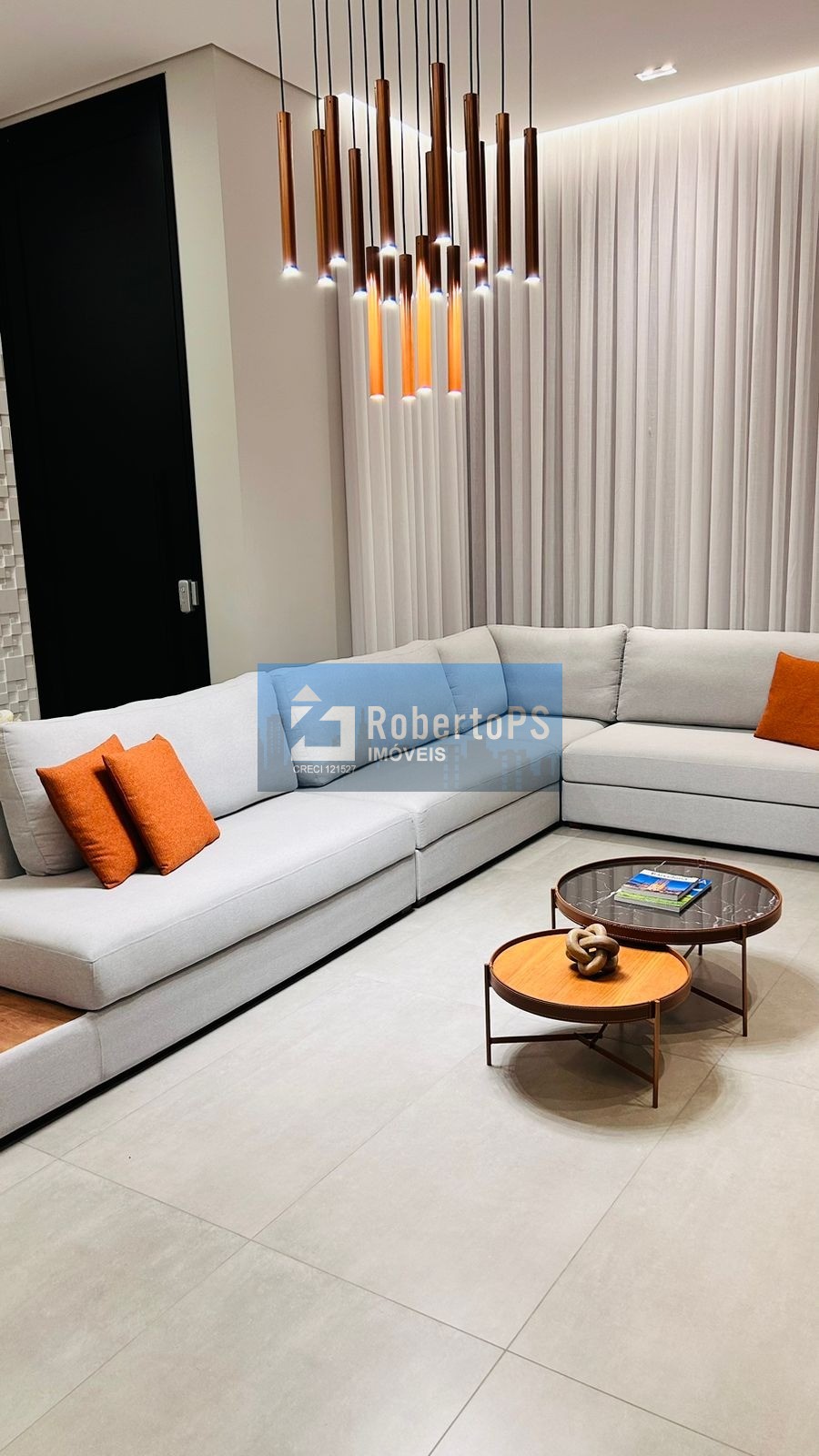 Casa maravilhosa com 4 suítes, com piscina aquecida e espaço gourmet no Urbanova.