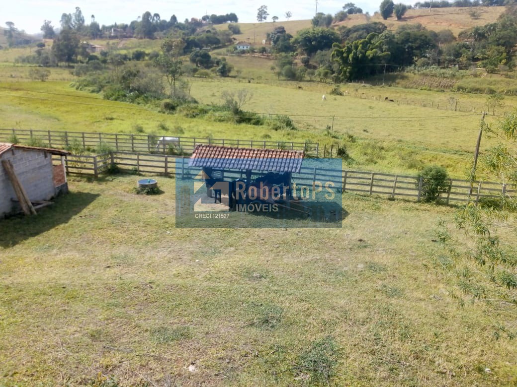 Excelente fazenda para pecuária em Cambuí - MG próxima ao Estado de São Paulo a 1 Km da Rodovia Fernão Dias