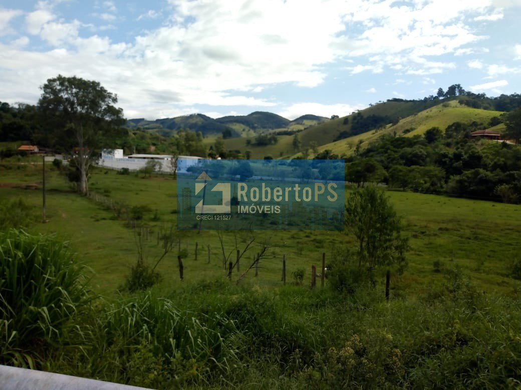 Excelente fazenda para pecuária em Cambuí - MG próxima ao Estado de São Paulo a 1 Km da Rodovia Fernão Dias