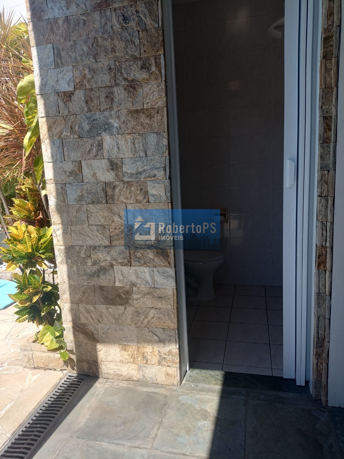 Linda casa com piscina no jardim santa maria em jacareí.