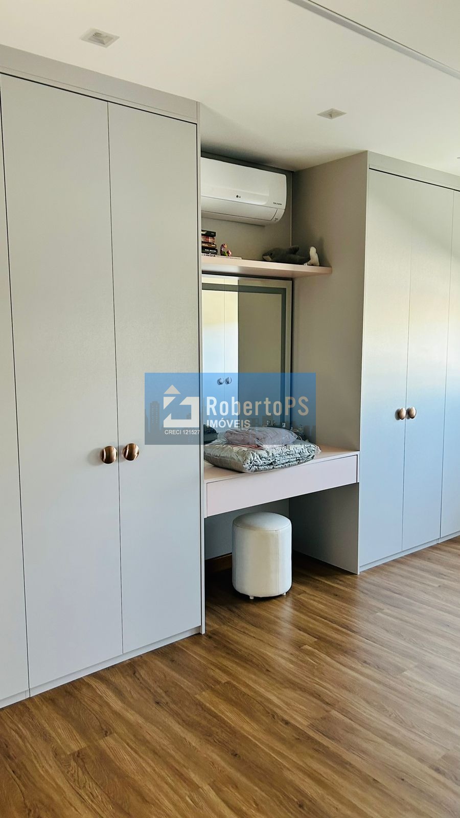 Casa maravilhosa com 4 suítes, com piscina aquecida e espaço gourmet no Urbanova.