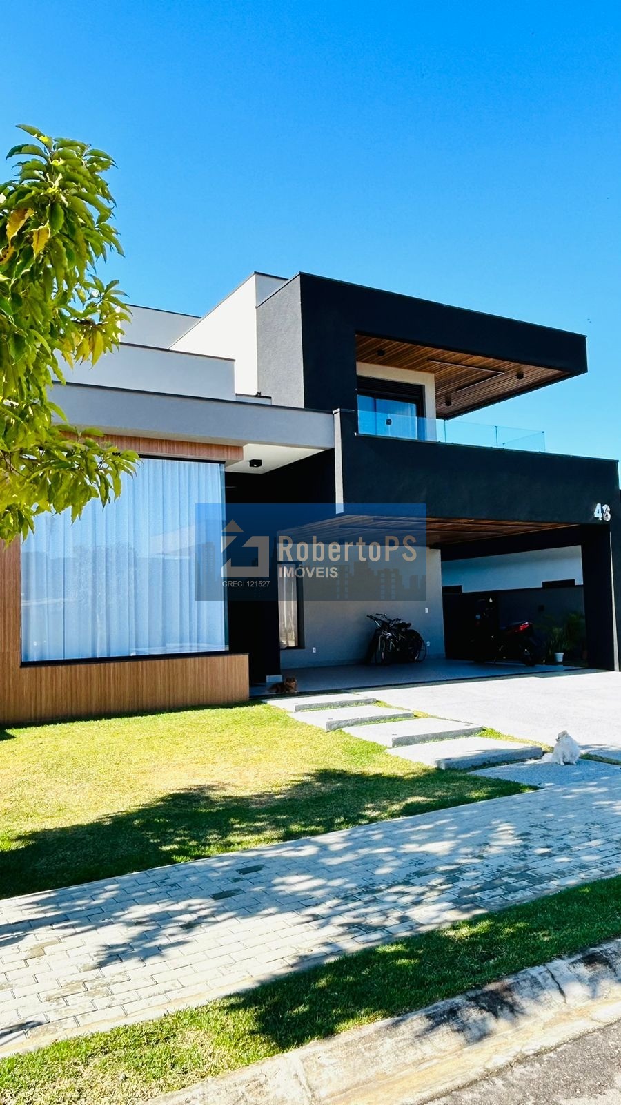 Casa maravilhosa com 4 suítes, com piscina aquecida e espaço gourmet no Urbanova.