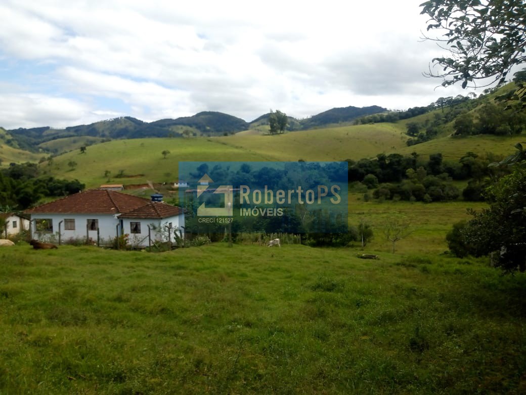 Excelente fazenda para pecuária em Cambuí - MG próxima ao Estado de São Paulo a 1 Km da Rodovia Fernão Dias